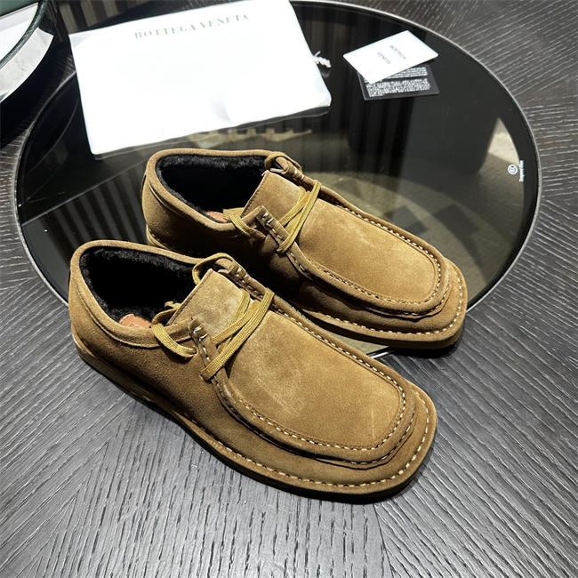 B0tt*ga Ven*ta Sneaker