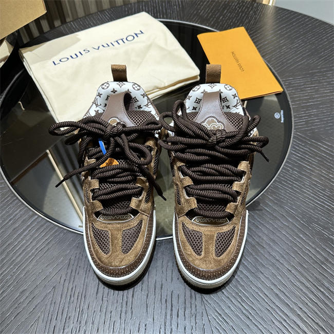Lv Trainer Sneaker
