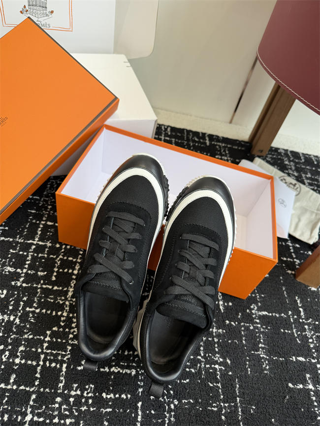 HER MES Sneaker