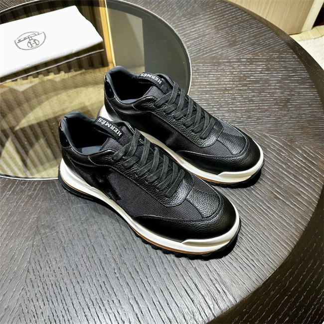 HER MES Sneaker
