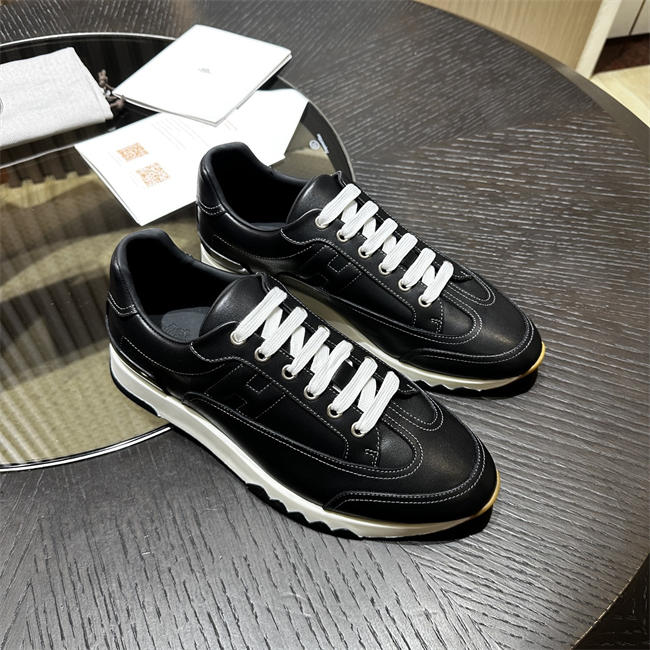 HER MES Sneaker