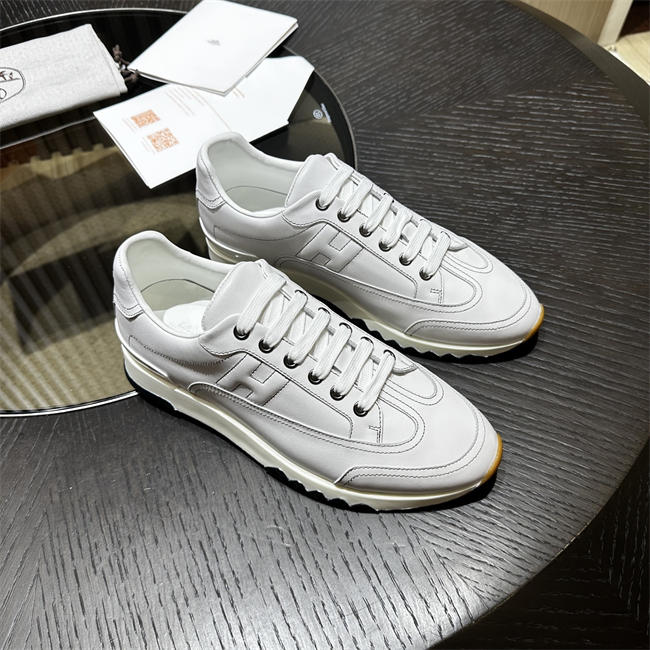 HER MES Sneaker