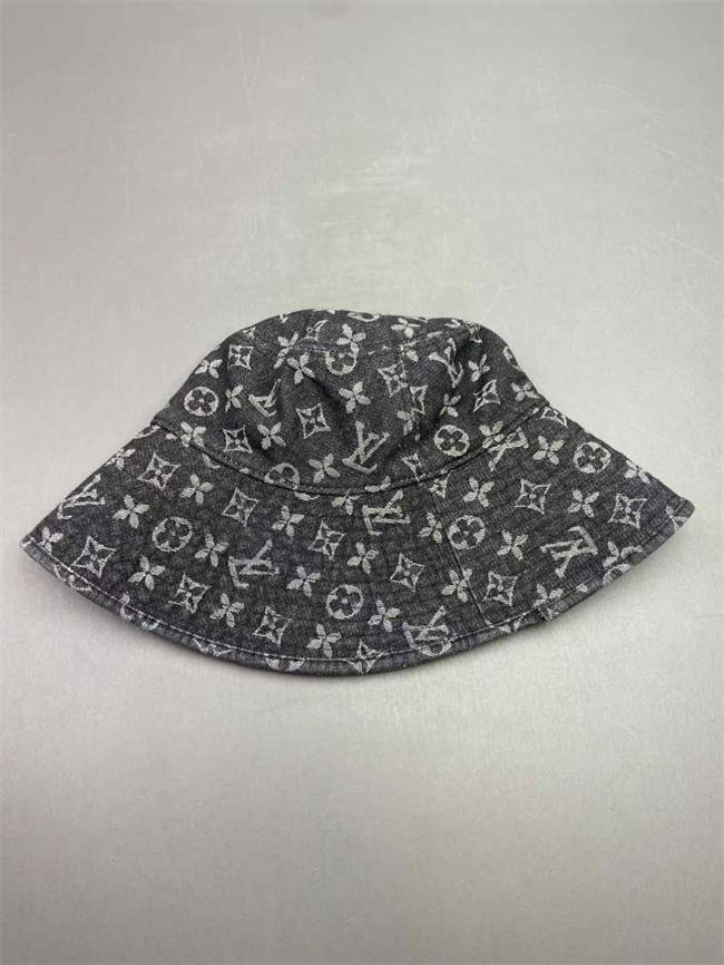 LV De*1m Bucket Hat