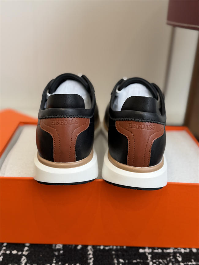 HER MES Sneaker